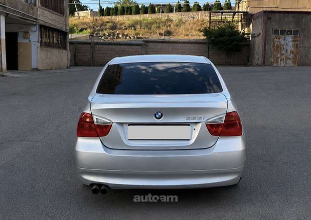 BMW 323