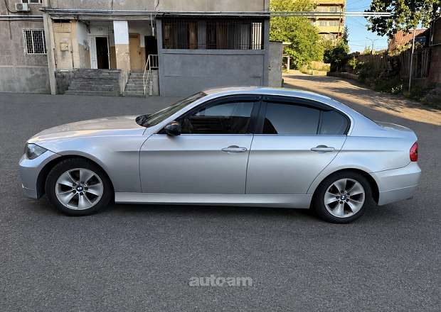 BMW 323