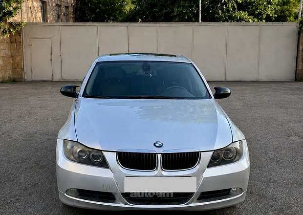 BMW 323