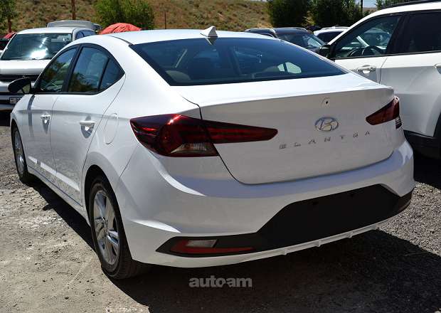 Hyundai Elantra 2020 — фото 15