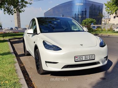 Tesla Model Y  2023 