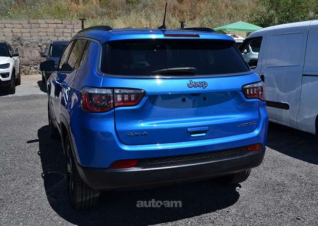 Jeep Compass 2019 — լուսանկար 15
