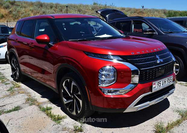 Mitsubishi Outlander 2022 — լուսանկար 4