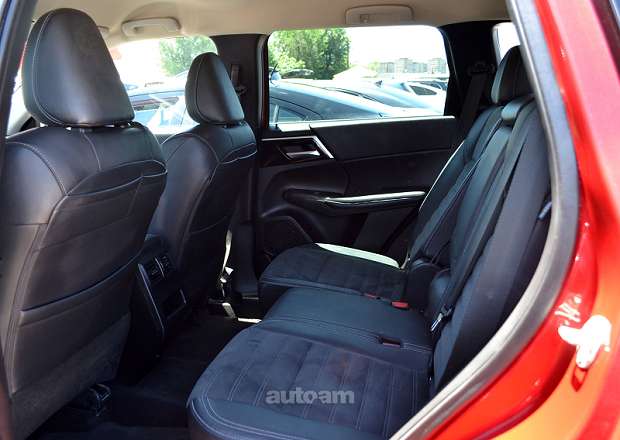 Mitsubishi Outlander 2022 — լուսանկար 8