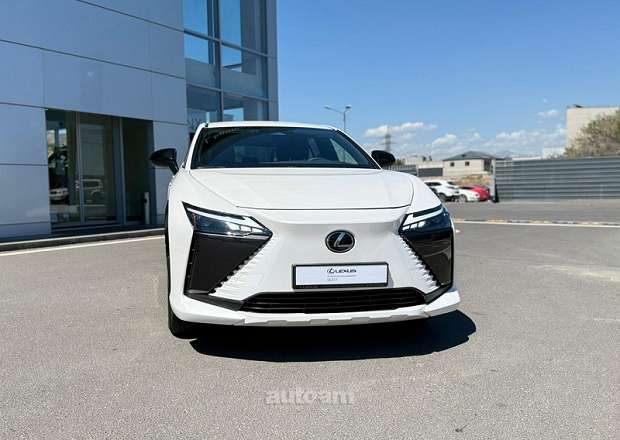 Lexus RZ 300