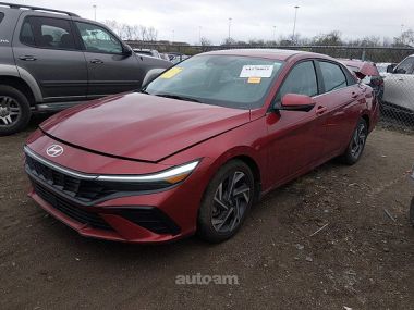 Hyundai Elantra  2024 