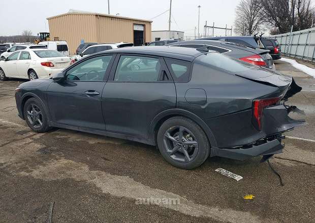 Kia K4