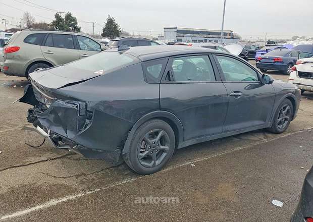 Kia K4