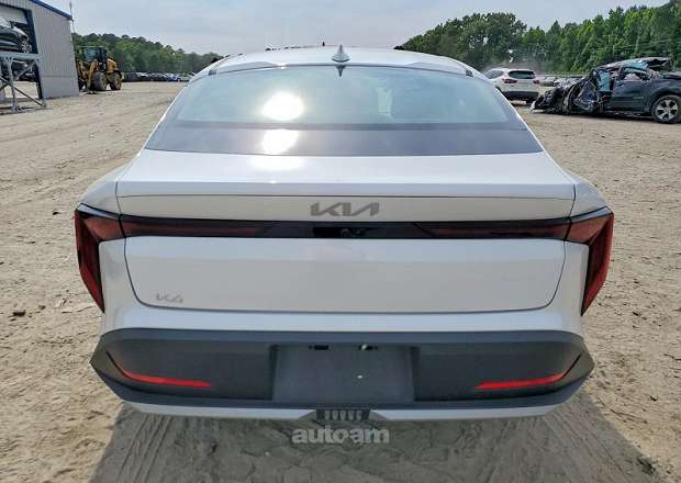 Kia K4