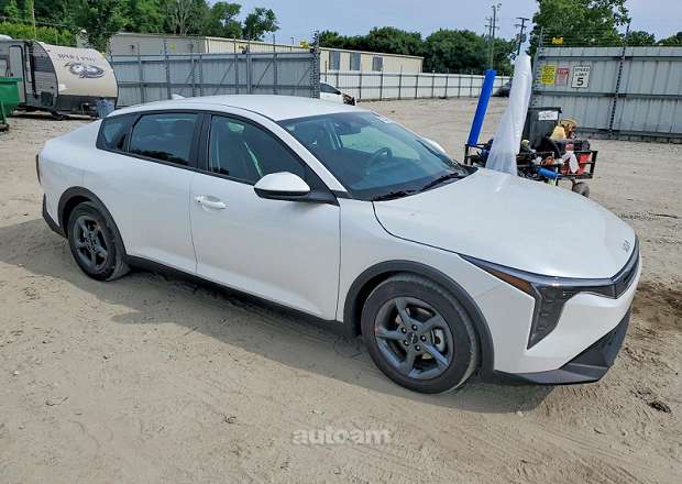 Kia K4