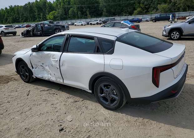 Kia K4