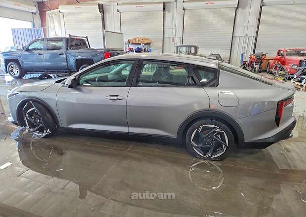 Kia K4