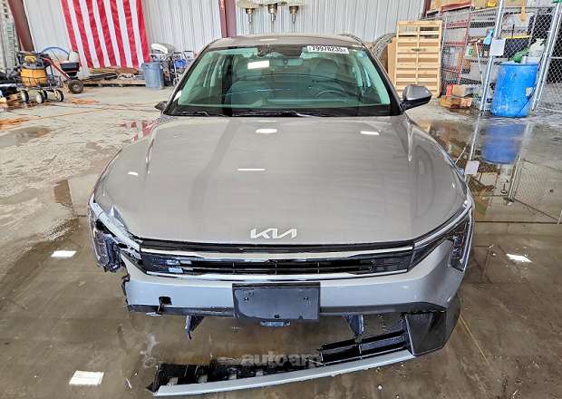 Kia K4