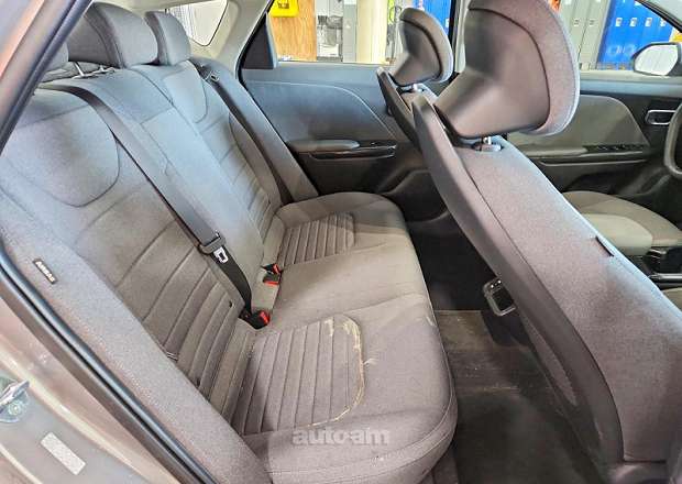 Kia K4