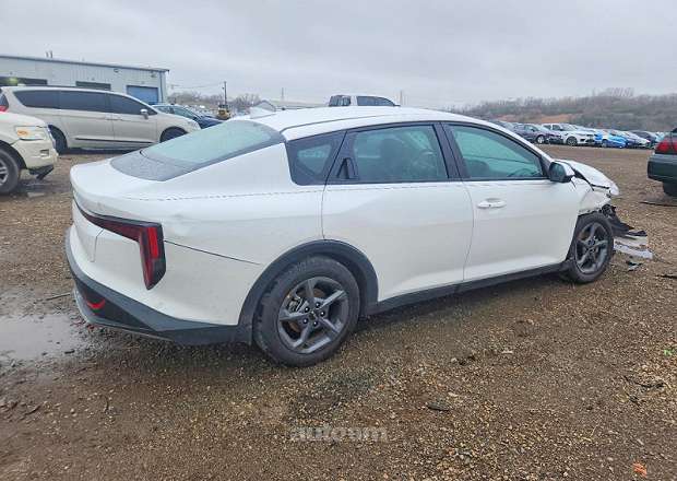 Kia K4