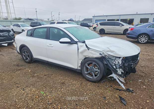 Kia K4
