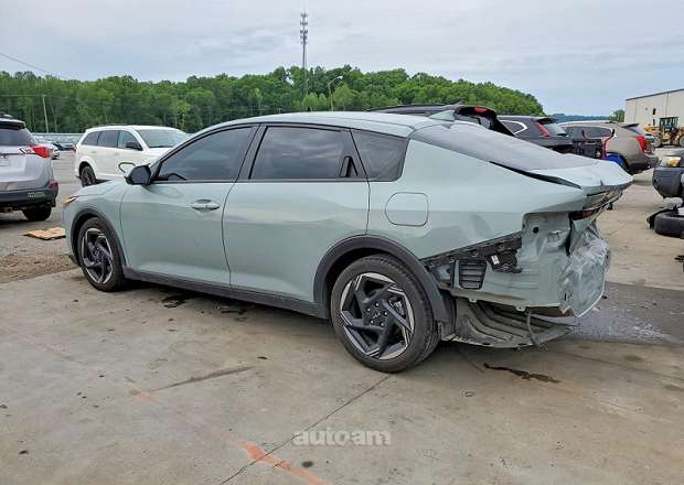 Kia K4