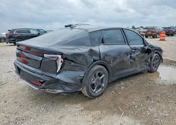 Kia K4