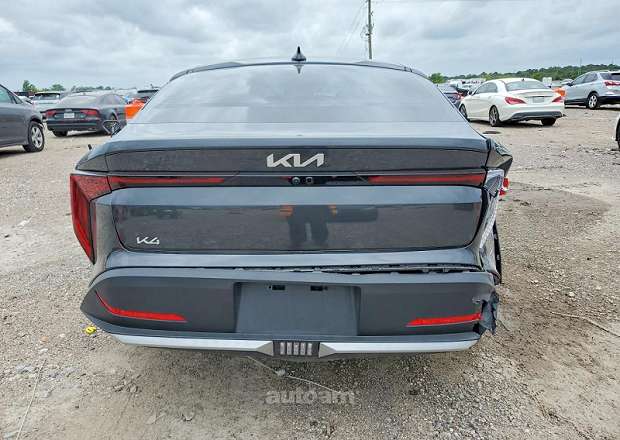 Kia K4