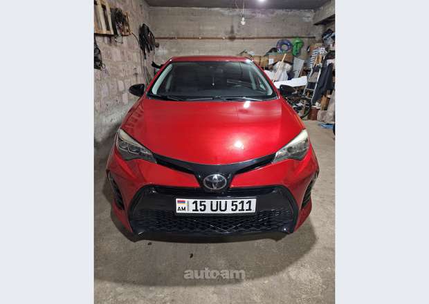 Toyota Corolla 2018 — фото 1