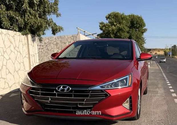 Hyundai Elantra 2018 — photo 2
