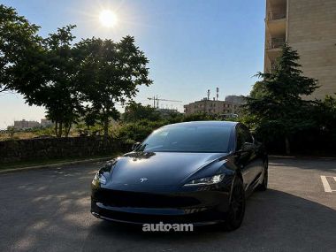 Tesla Model 3  2025 