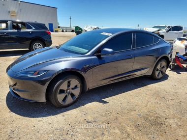 Tesla Model 3  2025 