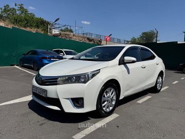 Toyota Corolla  2013 