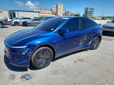 Tesla Model Y  2026 