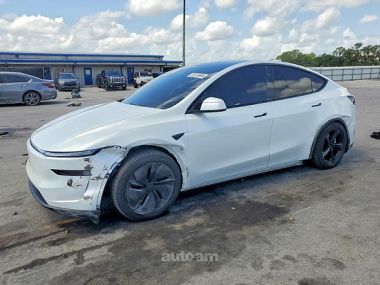 Tesla Model Y  2025 