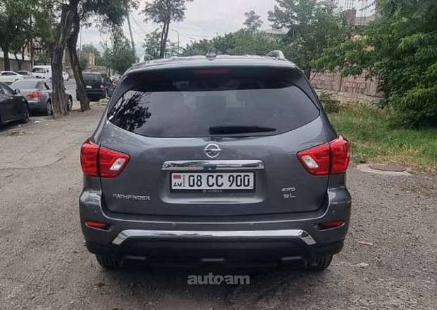 Nissan Pathfinder