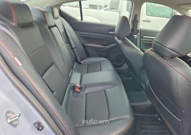 Nissan Altima