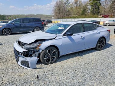 Nissan Altima  2023 