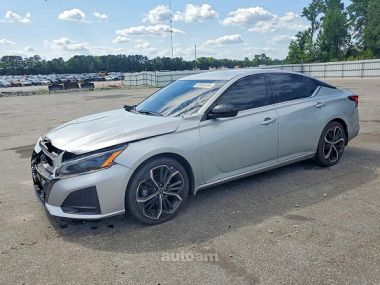 Nissan Altima  2023 