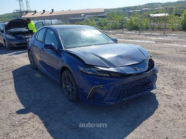 Toyota Camry  2025 