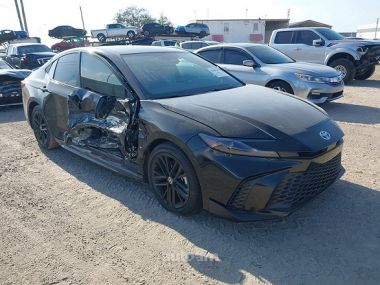 Toyota Camry  2025 