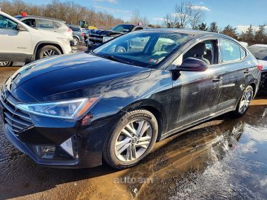 Hyundai Elantra  2020 