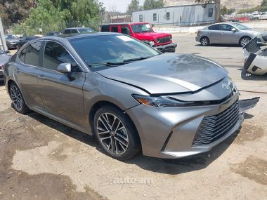 Toyota Camry  2025 