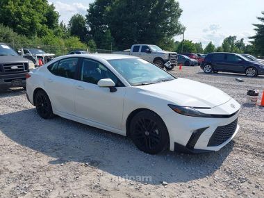Toyota Camry  2025 