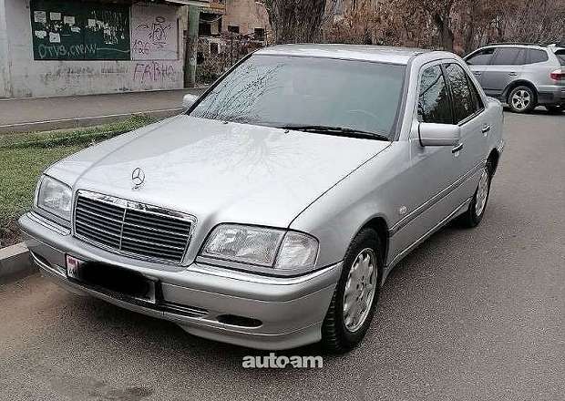 Mercedes-Benz C 180