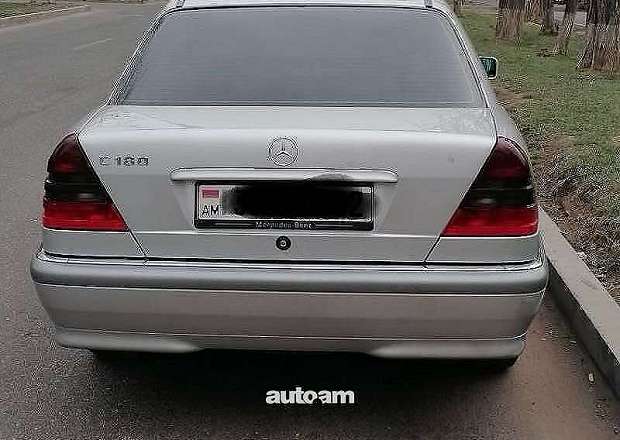 Mercedes-Benz C 180