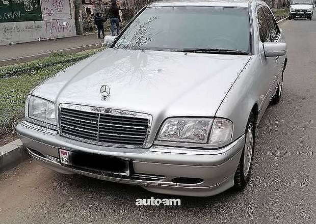Mercedes-Benz C 180