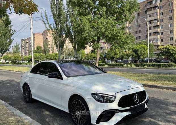 Mercedes-Benz E 200