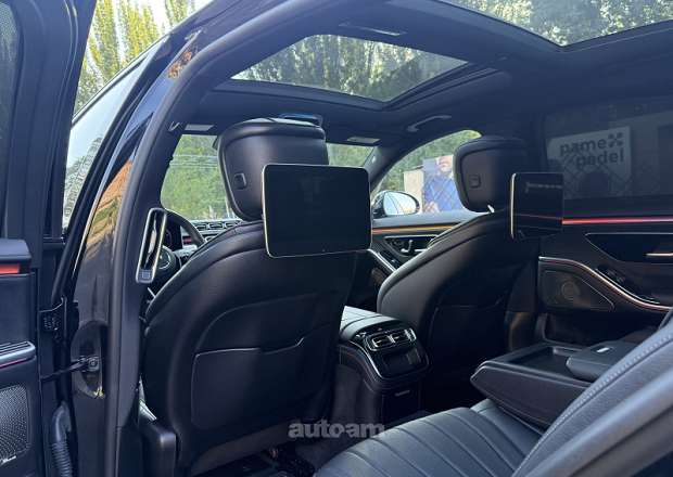 Mercedes-Benz S 500