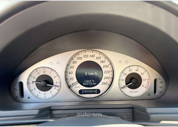 Mercedes-Benz E 320