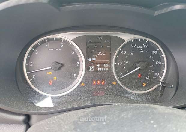 Nissan Versa