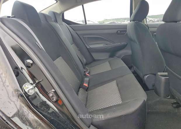 Nissan Versa