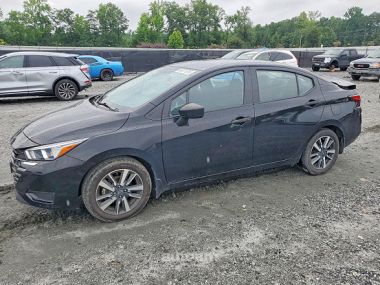 Nissan Versa  2024 