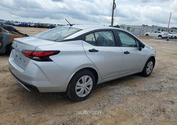 Nissan Versa