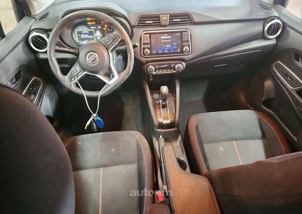 Nissan Versa